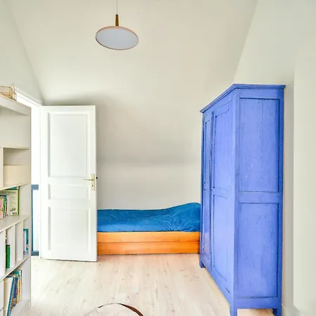 A 30 M De La - Maison Pour 7 A L' Tudy Holiday home *